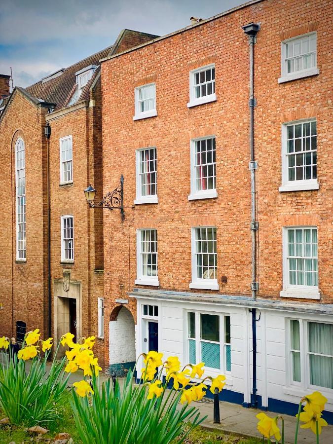 Pass The Keys Superbly Located Handsome Georgian Townhouse Шрусбери Экстерьер фото